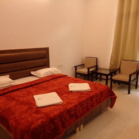 Hotel Tapovan Cottage Ришикеш Экстерьер фото
